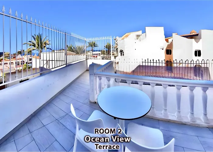 Fiesta Americas Up To 14 Guests Party