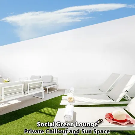 Fiesta Americas Up To 14 Guests Party *